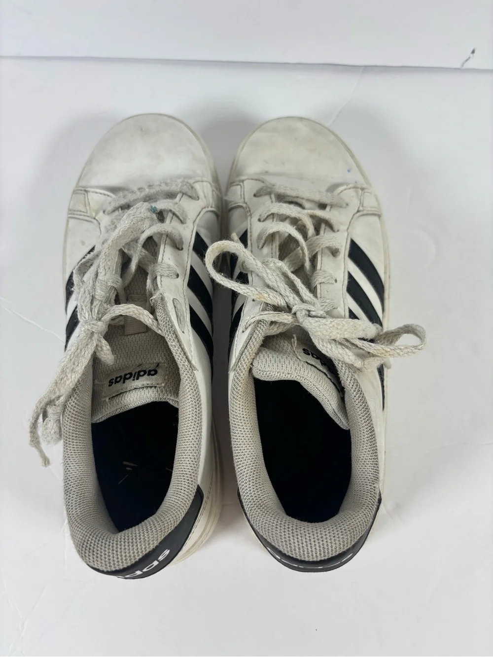 adidas unisex White and Black Stripe Low-Top Sneakers